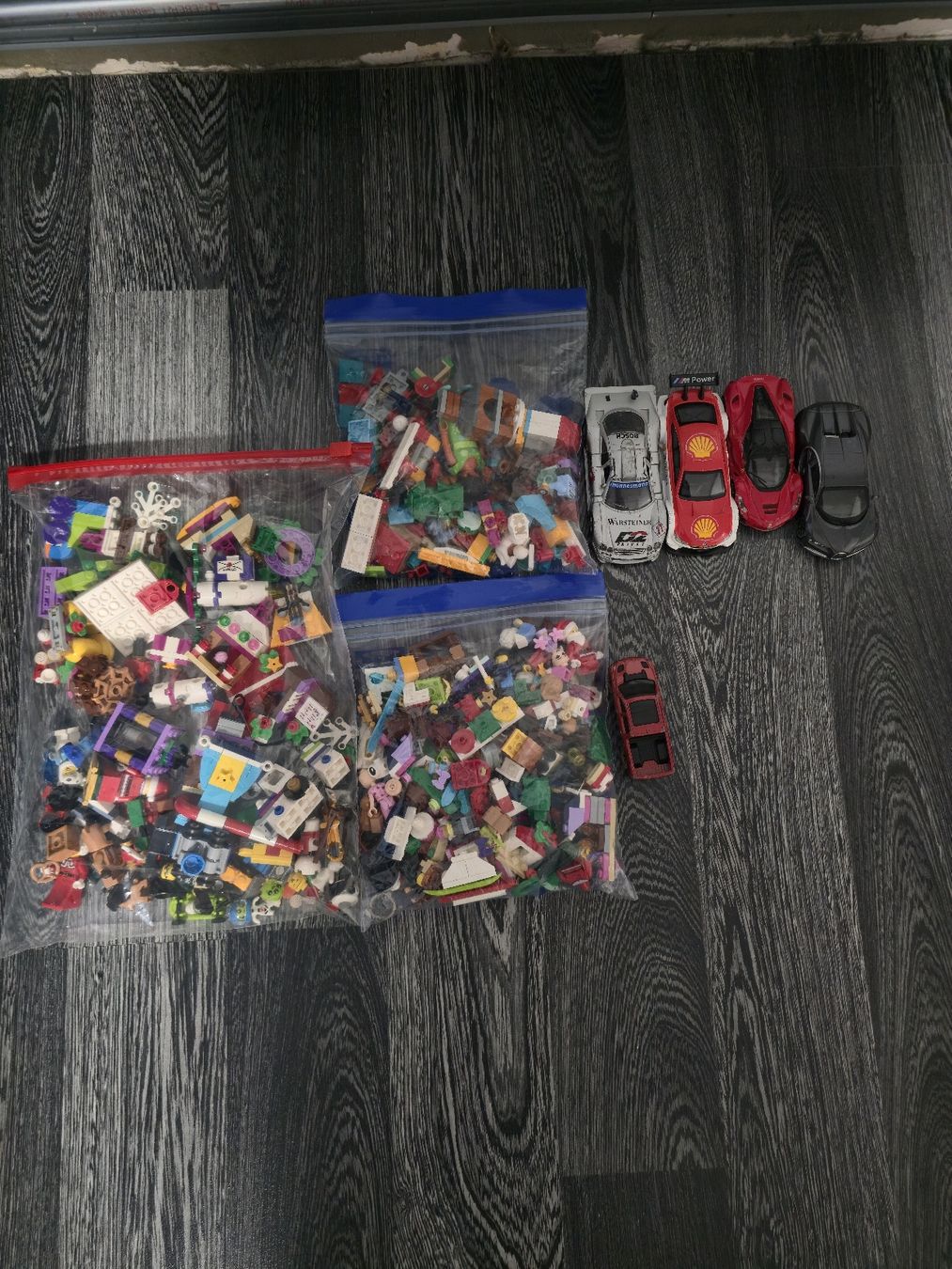 Spielzeuge: Lego Teile und verschiedene Autos – Gebraucht aus Ehrendingen von Ince2016
