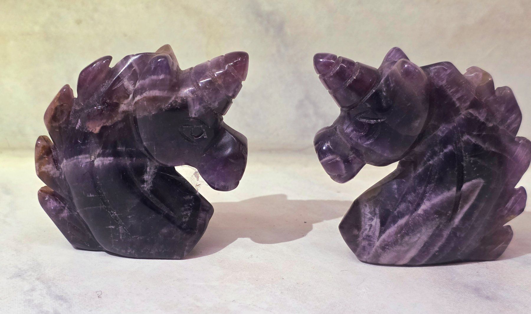 Minerali & Pietre curative: 2 Amethyst Einhorn Büsten 95g – Nuovo e nell'imballaggio originale da Matzingen venduto da Shay_Crystalz