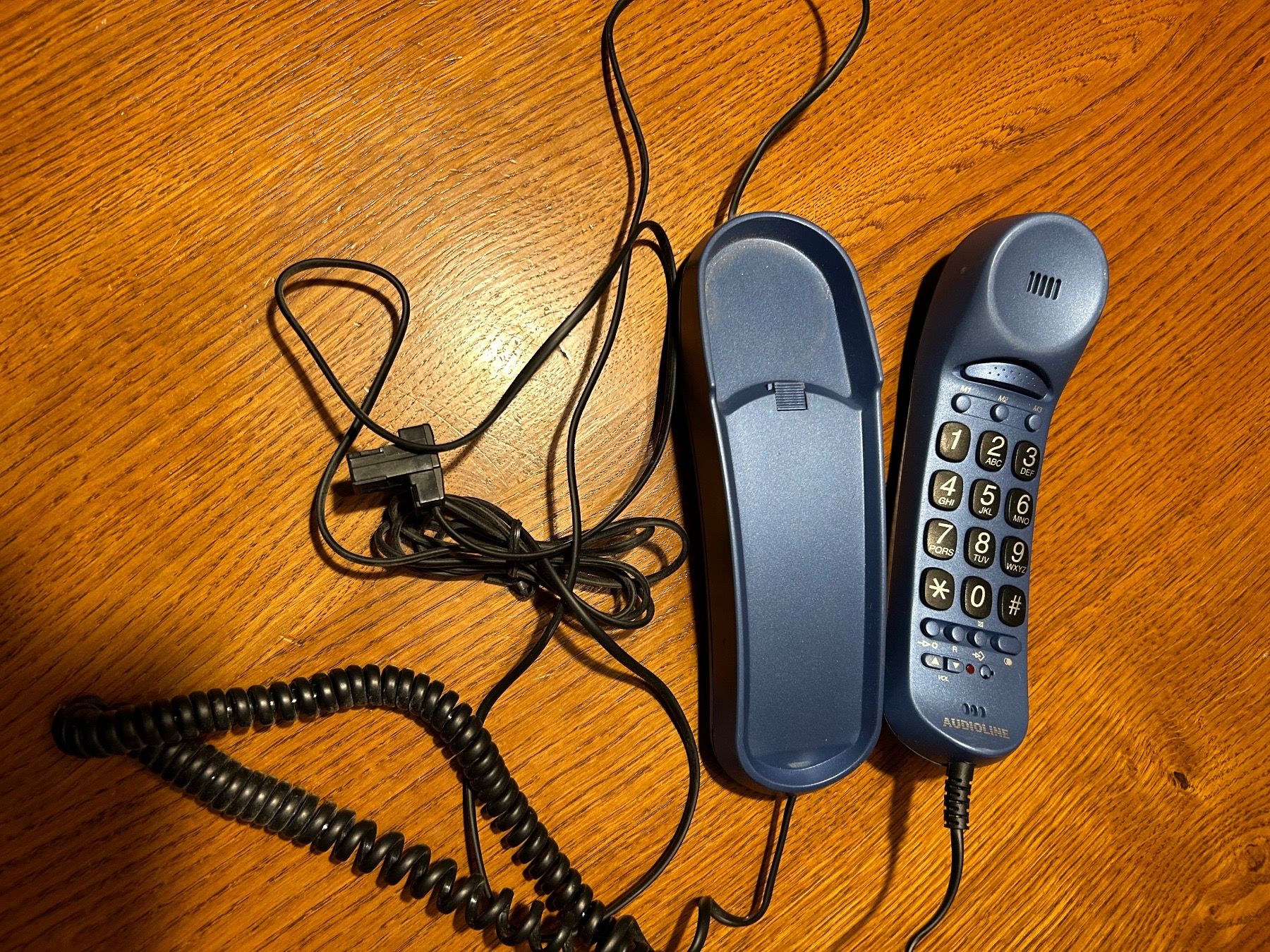 Téléphones: Téléphone – D'occasion à Montsevelier par Batson 1