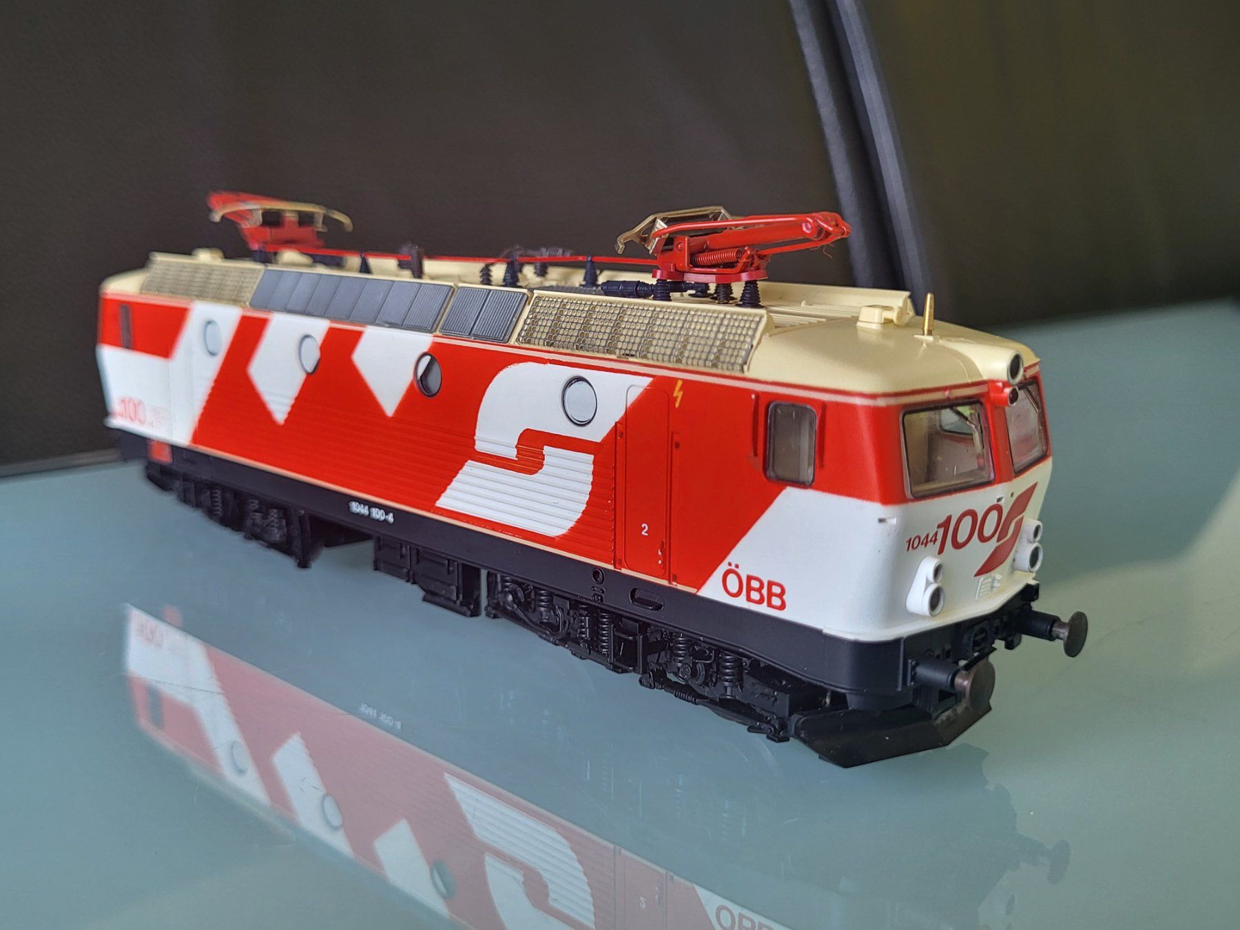 Roco Trains électriques: H0 ROCO ÖBB 1044 100-4 – D'occasion à Oberburg par sensetal 3