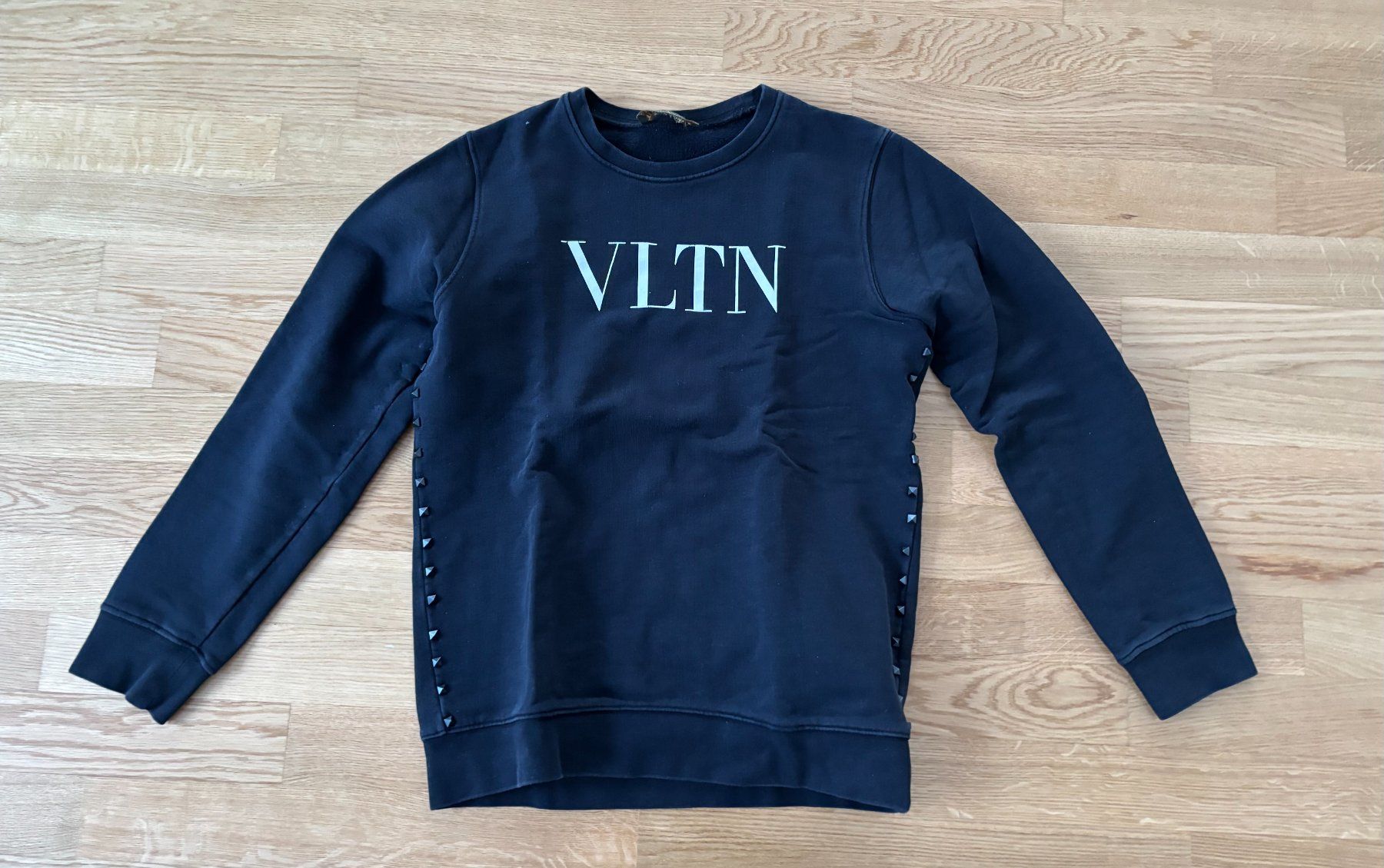 Maglioni & Felpe: Valentino Pullover – Usato da Luzern venduto da bed_rtf5
