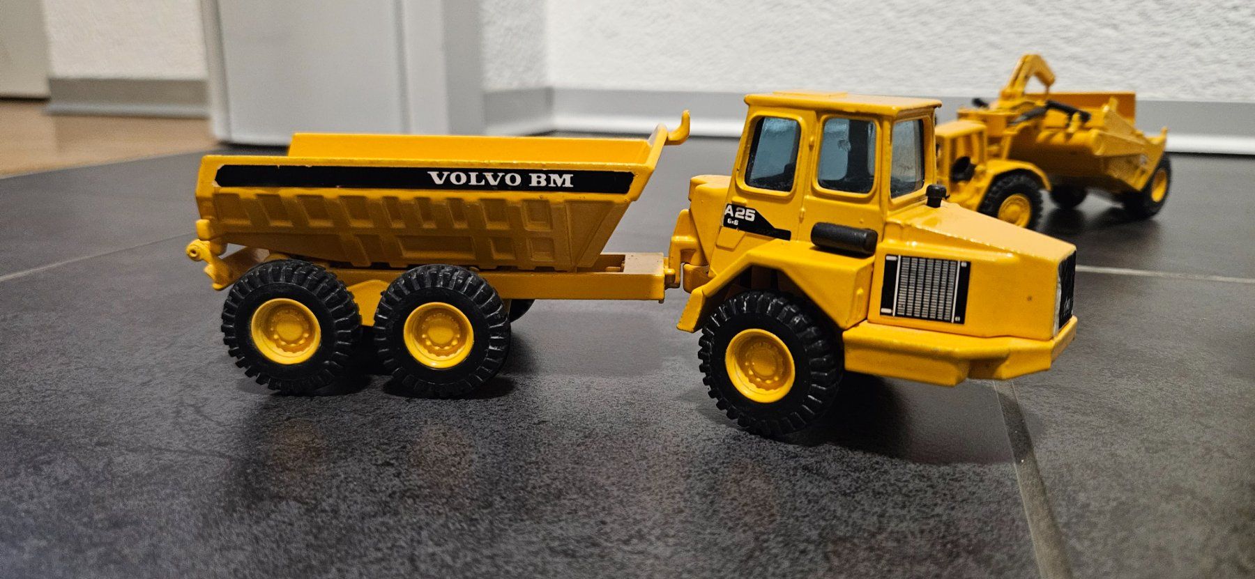 Bagger: volvo bm – Gebraucht aus Erlach von roberto910