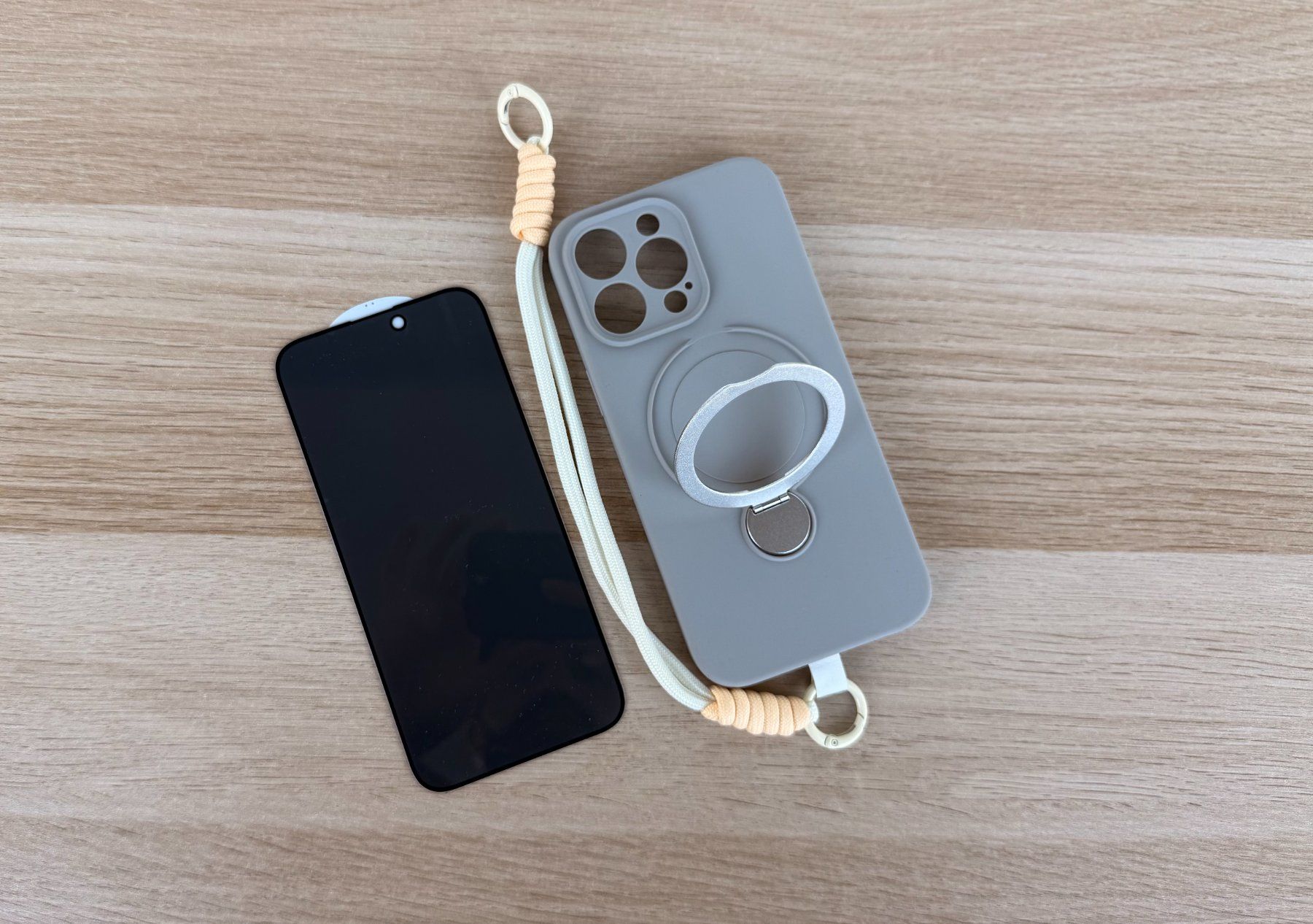 Apple Cover & Protezioni schermo: Coque iPhone 15 Pro Max avec dragonne NEUF – Nuovo e nell'imballaggio originale da Thônex venduto da BrYu 2