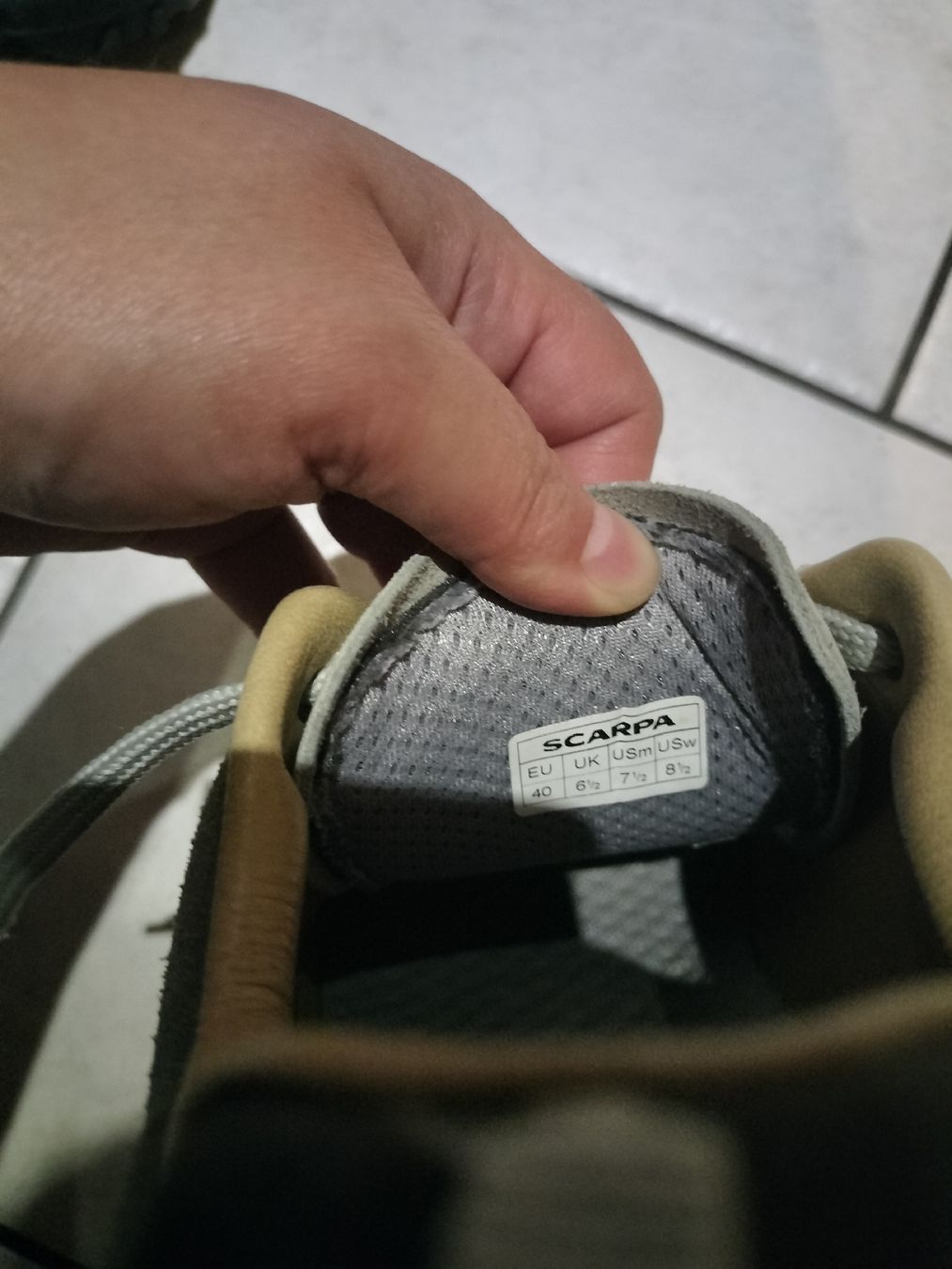 Scarpe da donna: Wanderschuhe  – Nuovo (secondo la descrizione) da Leibstadt venduto da Teufeli93 1