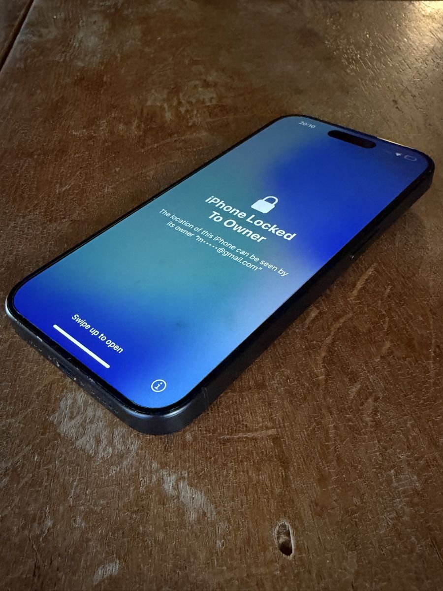 Apple Portables: Iphone 15 Pro iCloud locked – Défectueux à Emmen par NathanVialon