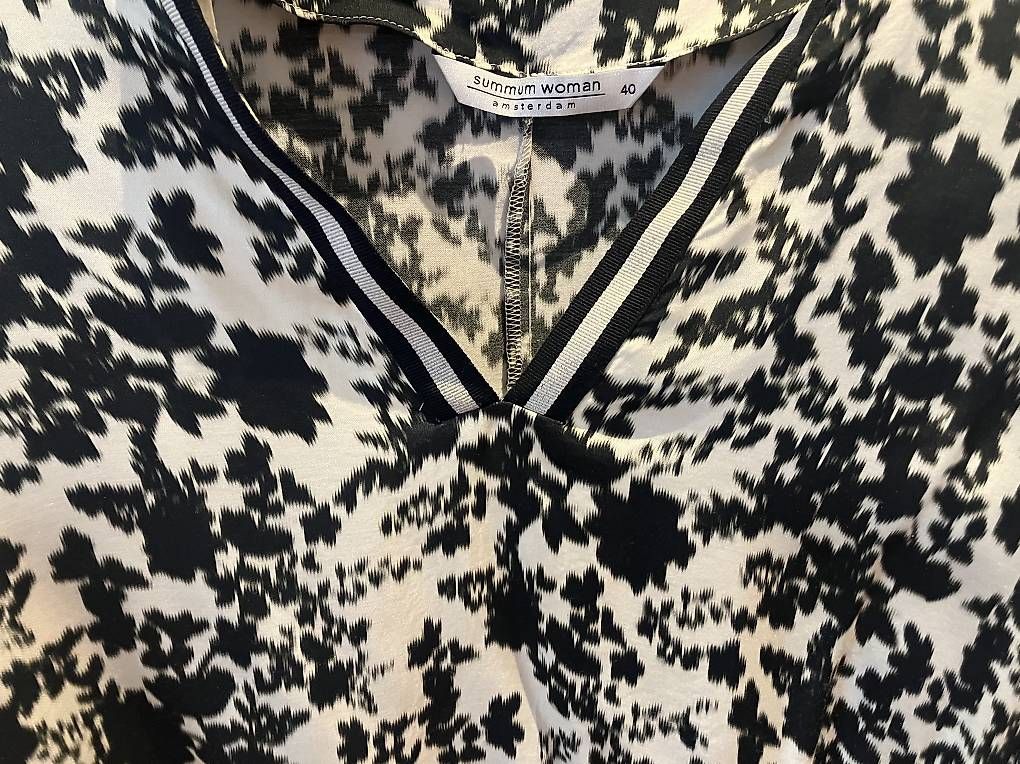 Camicette: Bluse von Sumum, Gr. 40 schwarz-ecru – Usato da Lyss venduto da stubenwagen 2