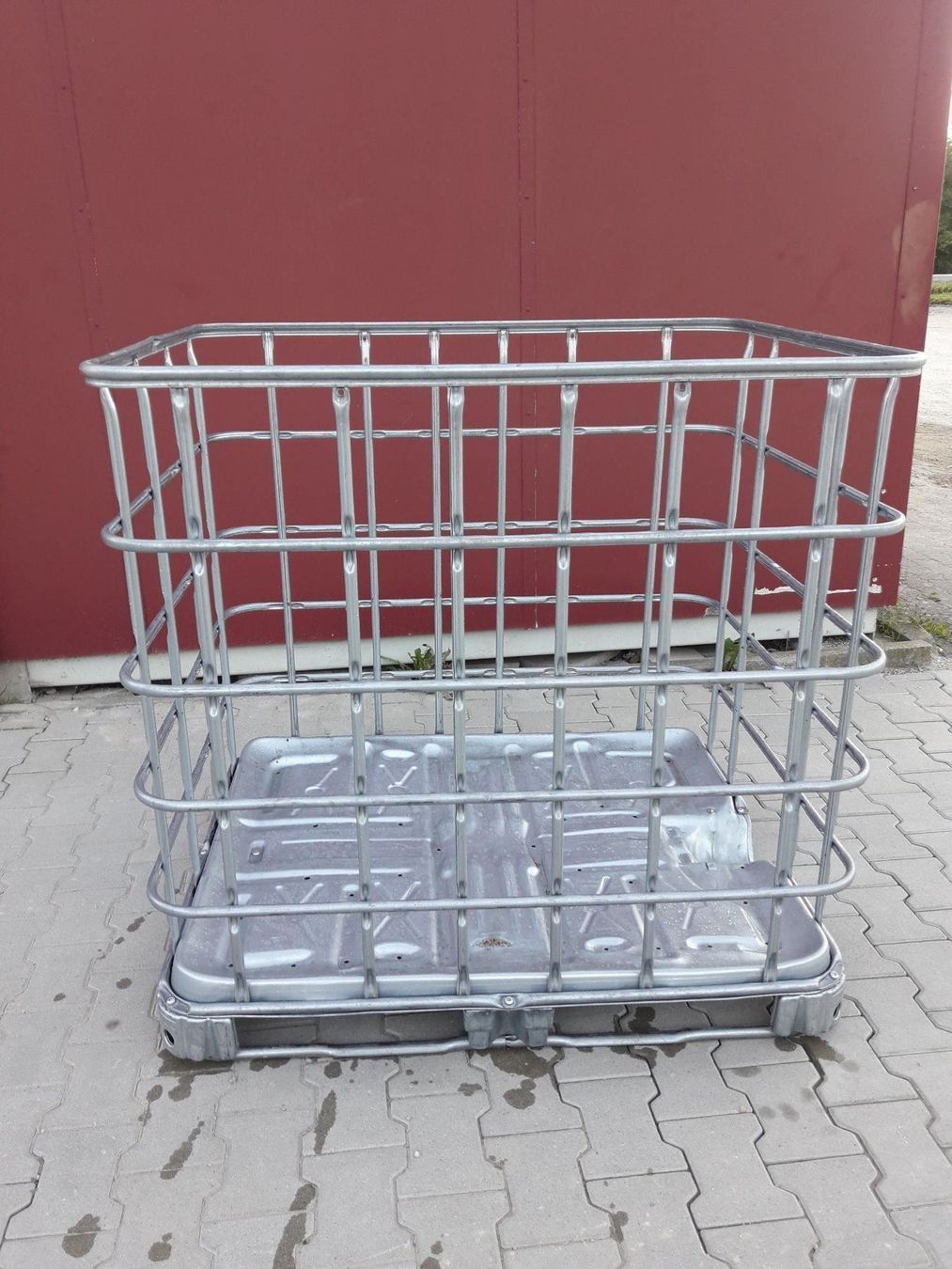 Griglie e Inferriate: IBC 1000l Gitterbox, Holzregal, – Usato da Füllinsdorf venduto da DieffenbachBeeren 1