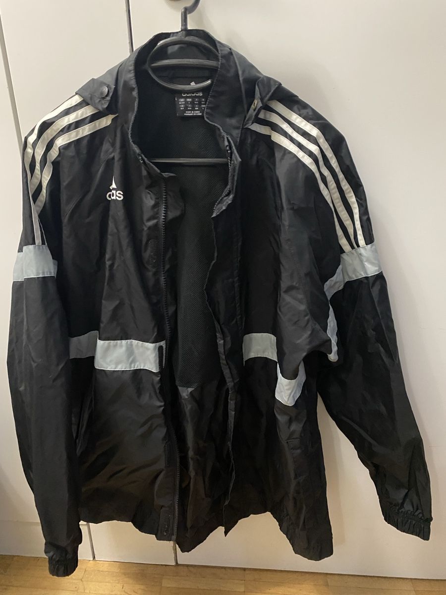 Adidas Jacken: Adidas regen jacke – Gebraucht aus Opfikon von Luis144