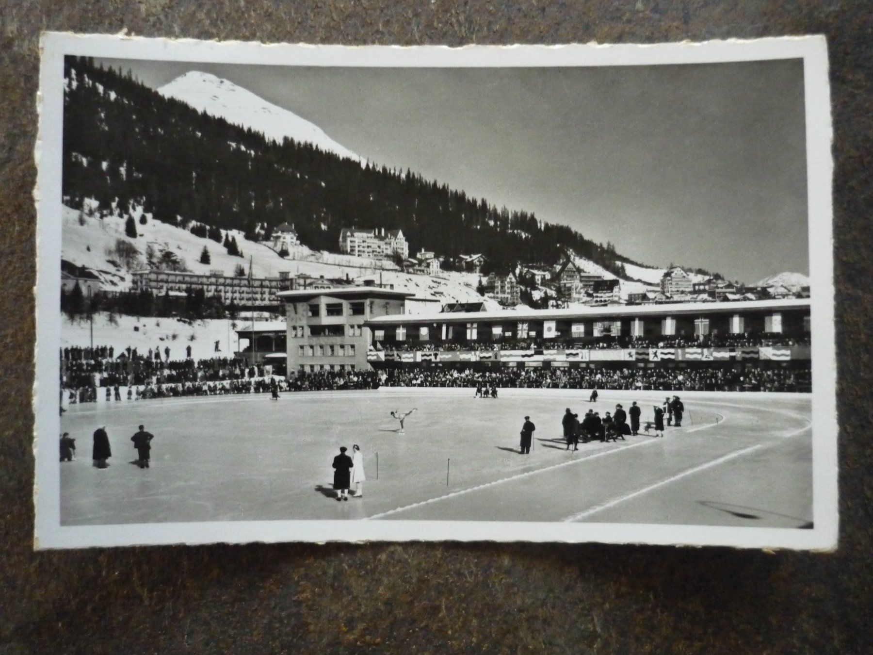 Cartes postales: Alte Ansichtskarte Davos Eisstadion guter Zustand – D'occasion à Langnau i. E. par Laendu7000