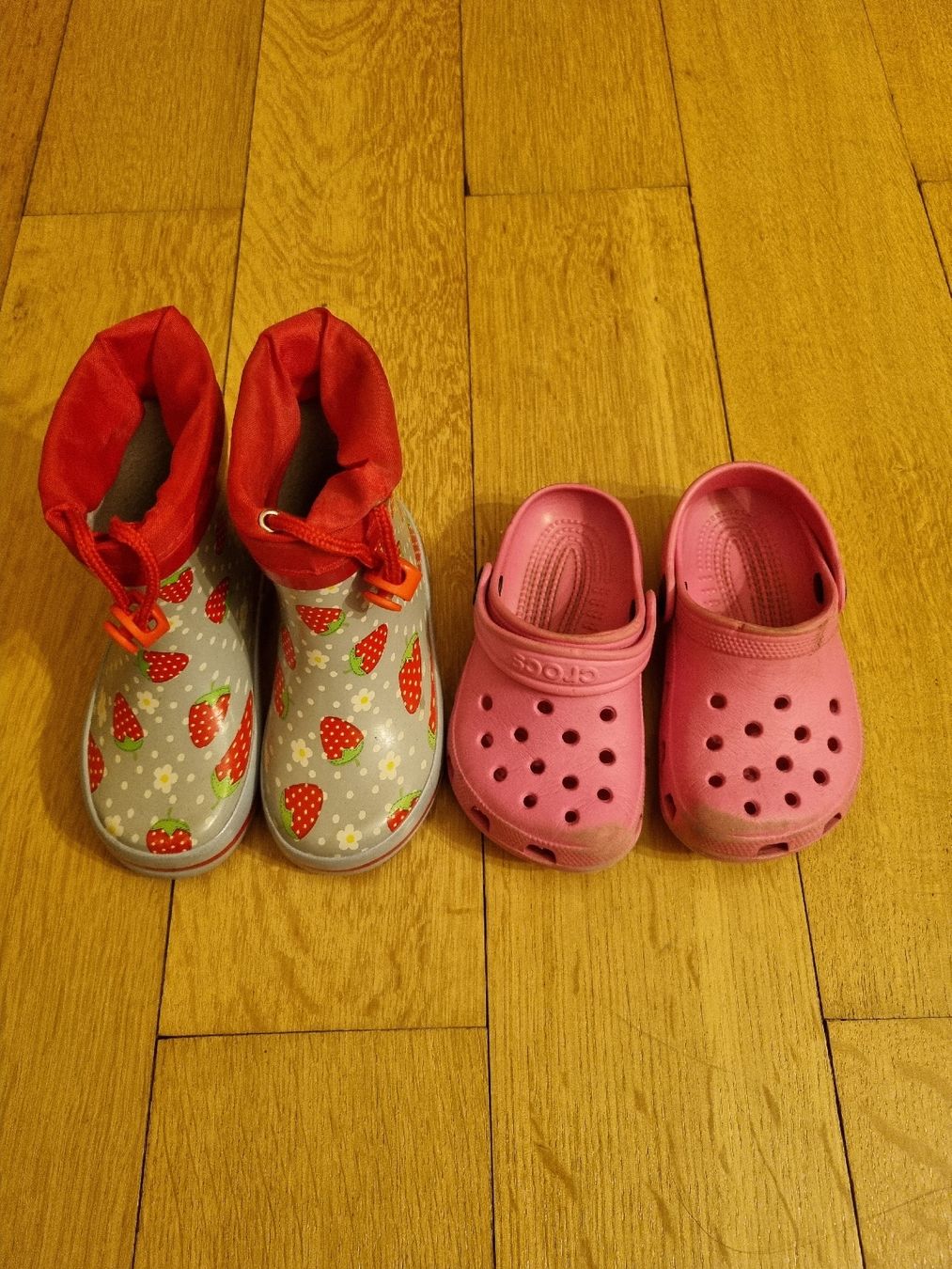 Scarpe per ragazzi: Kinderschuhe Gr. 22 – Usato da Chur venduto da urs_x8x8