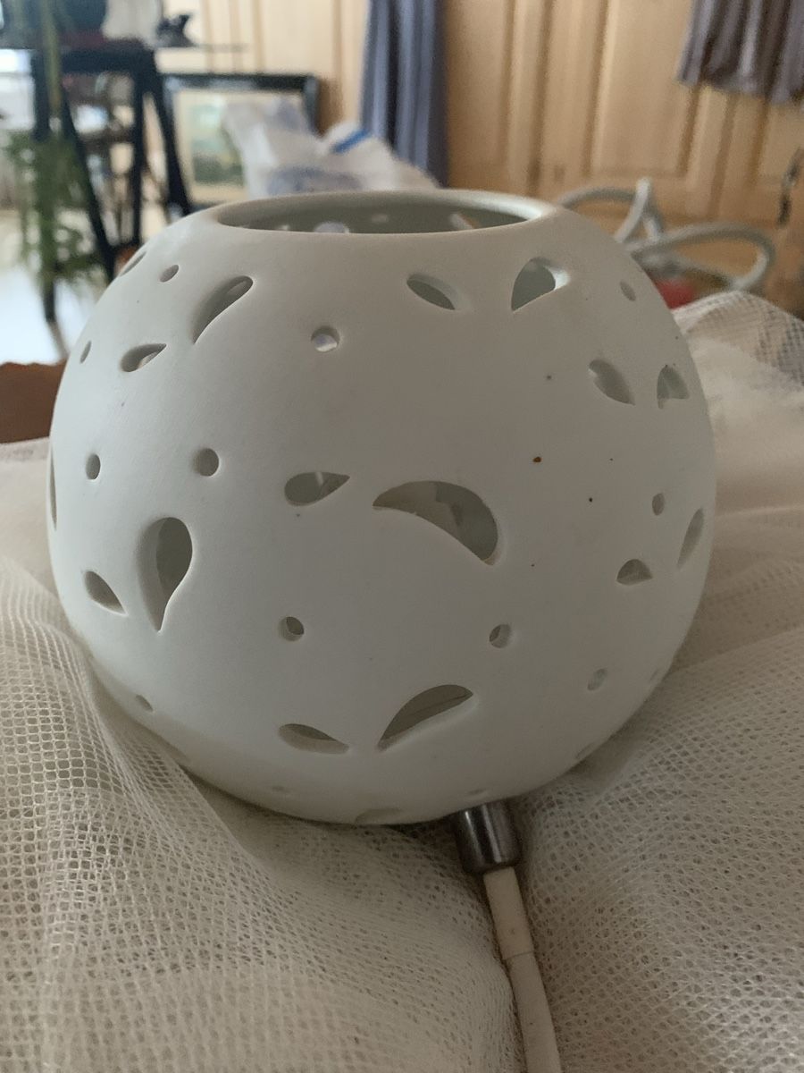 Lampes: Lampe , erzeugt schönes Licht – D'occasion à Brugg AG par Simone92 2