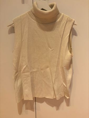 Ärmelloser Rollkragenpullover Zara