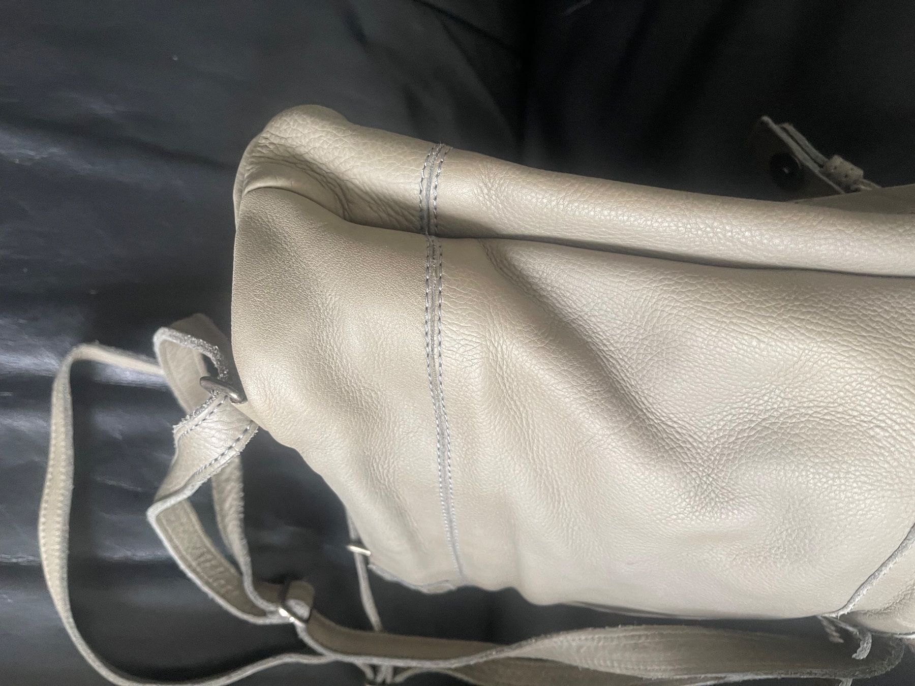 Zaini: Legend  Leder  Rucksack – Usato da Hinterkappelen venduto da simona67 7