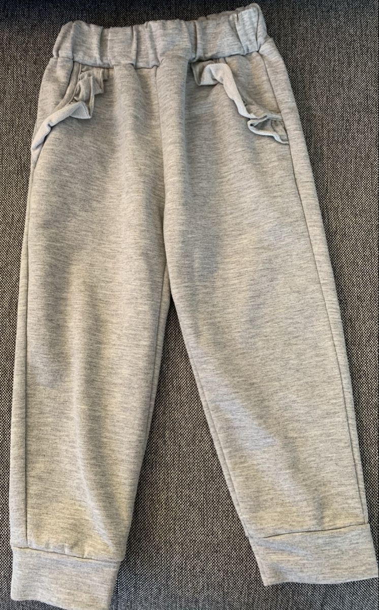 Pantaloni: Hose, Grösse 18-24 Monate, Grau, Twint vorhanden – Usato da Jegenstorf venduto da Annina0506