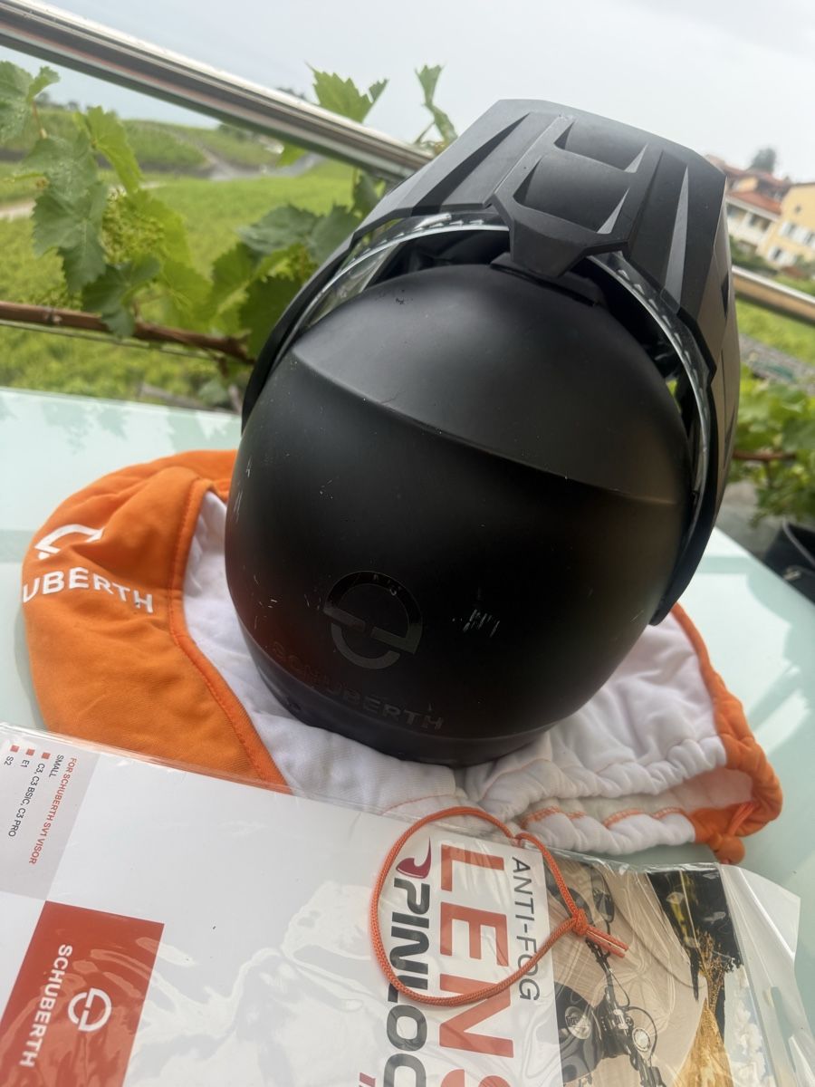 Schuberth Caschi & visiere: Casque Schuberth E1 Enduro, taille M (57cm), noir mat. – Usato da Chexbres venduto da rochecolombe 3