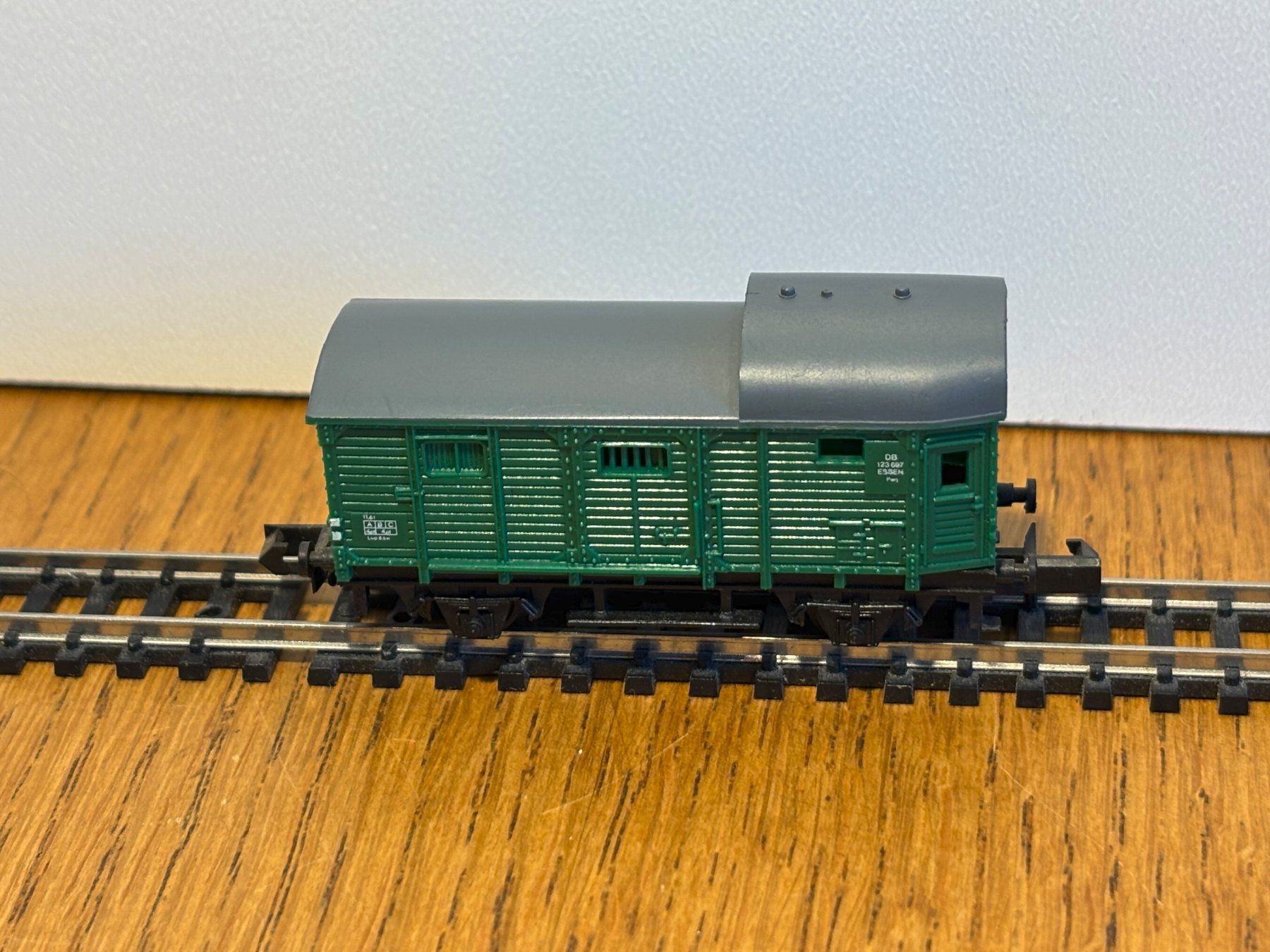 Modellini di ferrovie: *e563: Güterwagen, Trix (Spur N) – Usato da Birsfelden venduto da Birs_25 1