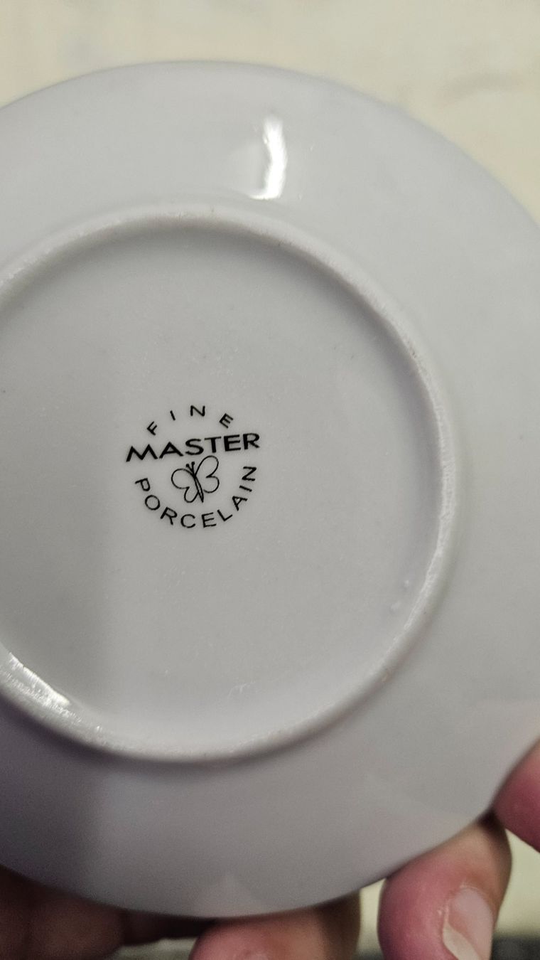 Piatti: 6 piattini da caffè a righe bianconere – Usato da Melano venduto da H-Sara 2