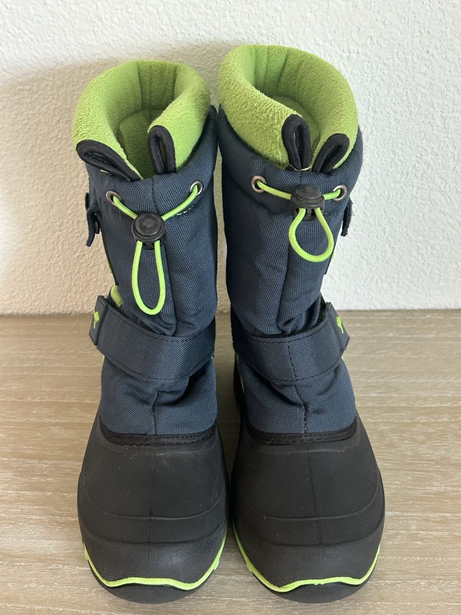 Scarpe per ragazzi: Kinder Winterstiefel KangaROOS Grösse 35                     – Usato da Wolhusen venduto da eve_m6cg 3