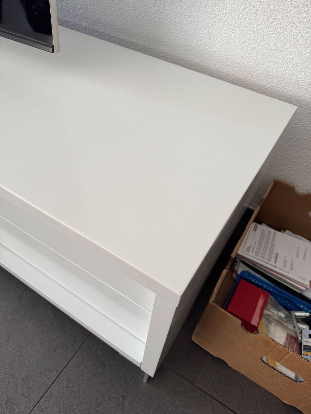 Meubles TV: Fernsehmöbel - weiss Hochglanz – D'occasion à Einsiedeln par Rona 1