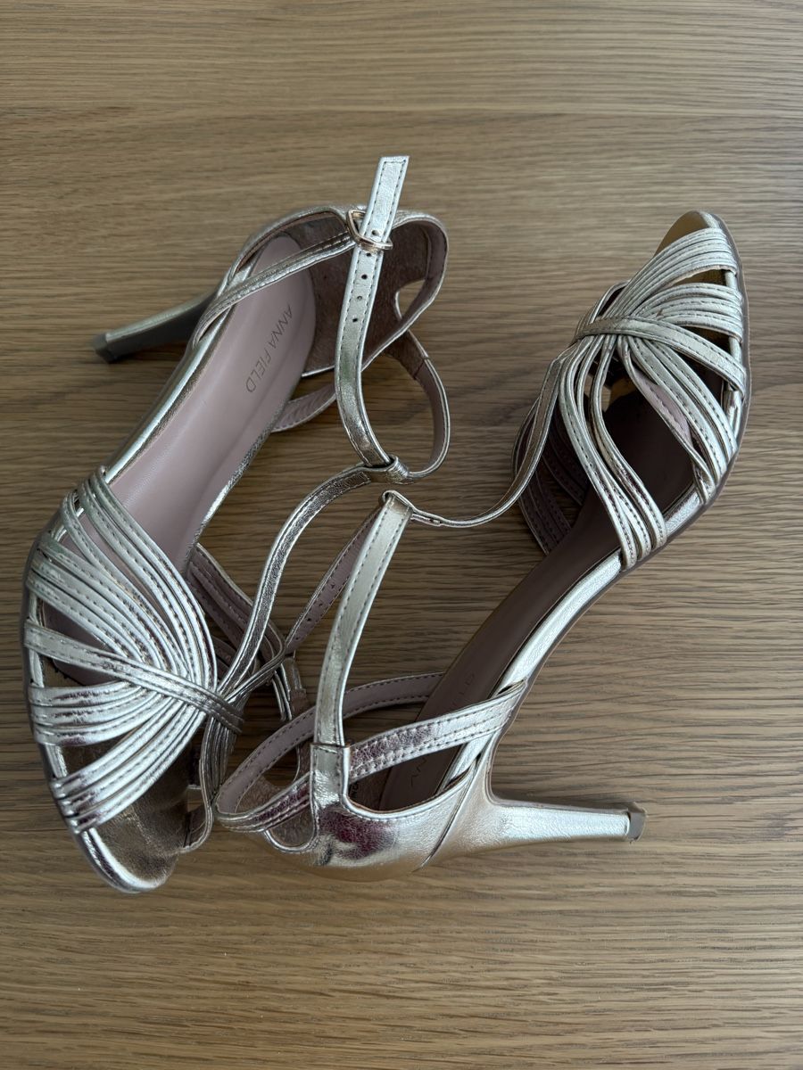 Scarpe da donna: Schuhe Gr. 40 – Usato da Zürich venduto da tzi_w9qk 1