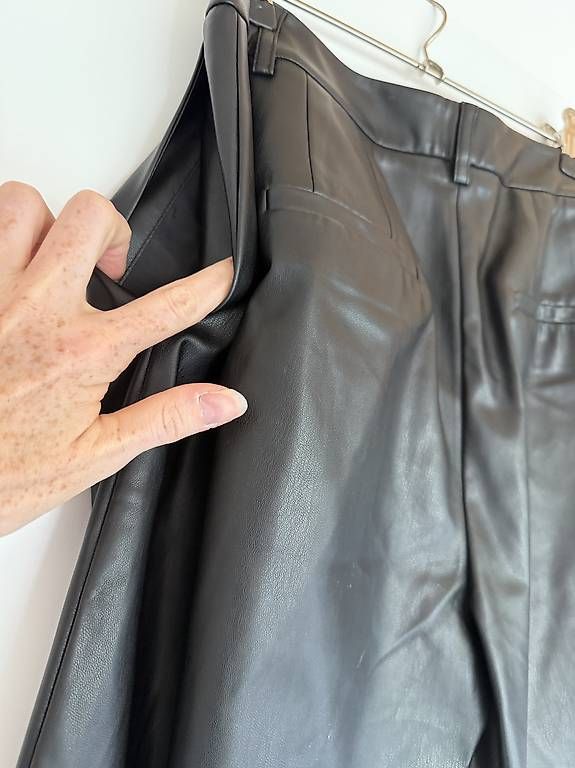 Pantaloni: Karo Kauer schwarze Kunstleder Hose  – Usato da Buchberg venduto da the_w8gy 4