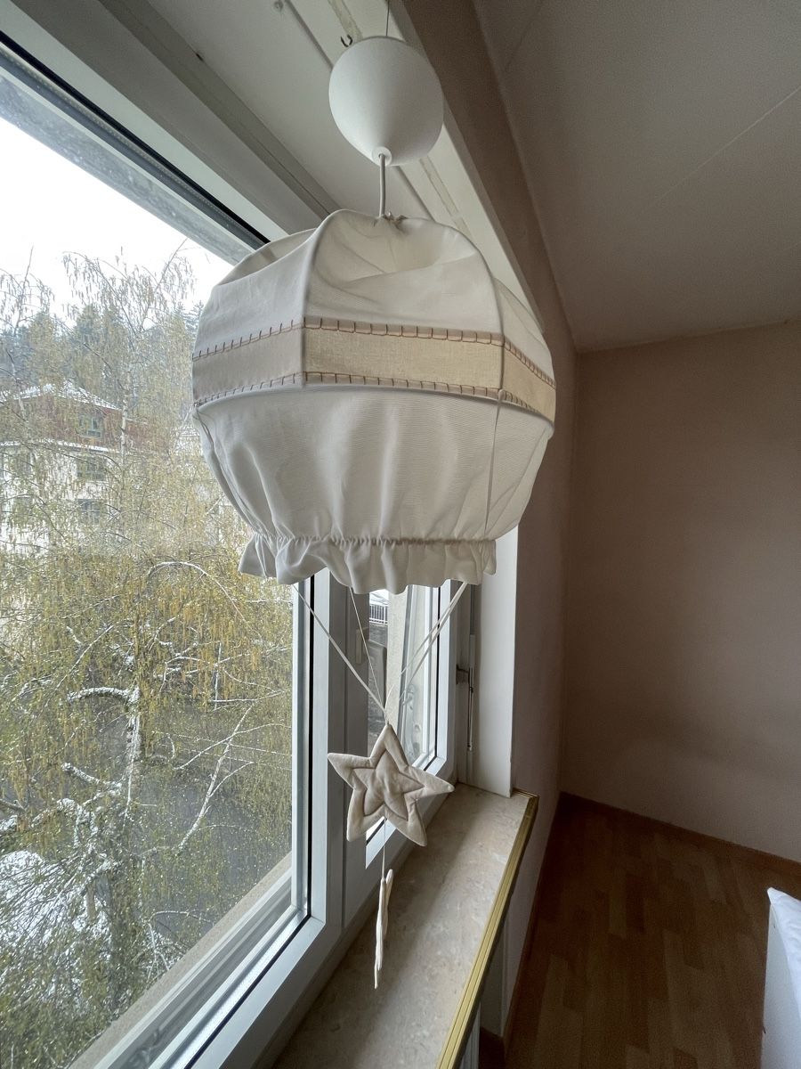 Lampade: Lampe pour chambre style montgolfière – Usato da le locle venduto da caryl 1