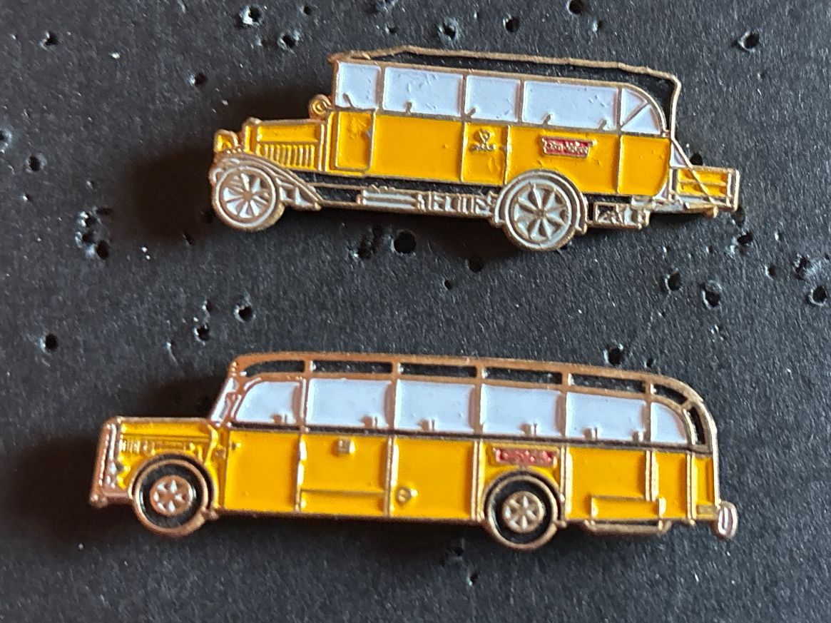 Placchette & Badge: Pins Postautos – Usato da Lützelflüh-Goldbach venduto da NicoleL.