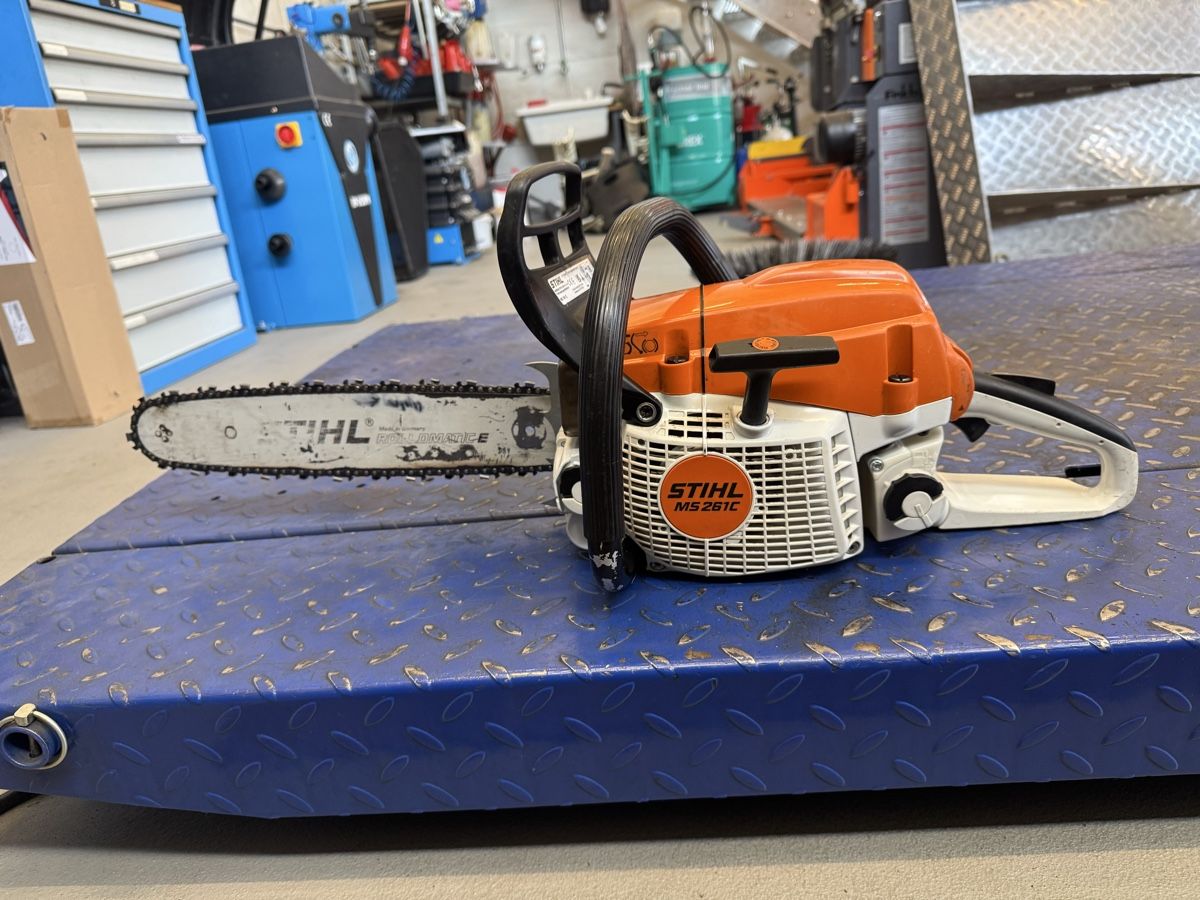 Stihl Seghe: Stihl MS 261 C-M  – Usato da Lenzburg venduto da billistar