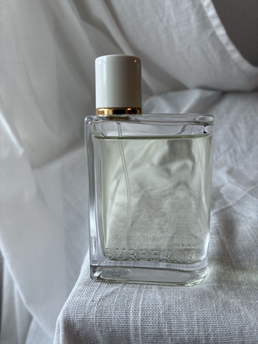 Burberry Profumi & Eau de Toilette: Burberry HER Eau de Toilette 50ml – Usato da Tenniken venduto da rahel.e
