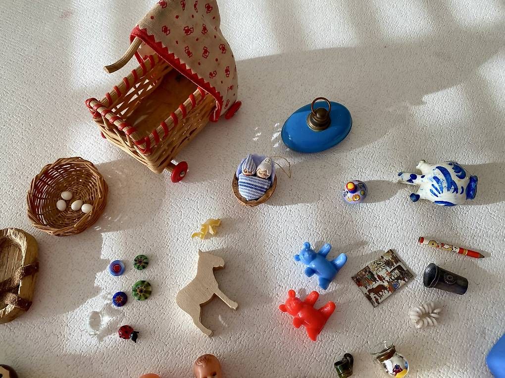 Case e mobili per bambole: Puppenhaus Artikel – Usato da Basel venduto da 12Glory 3