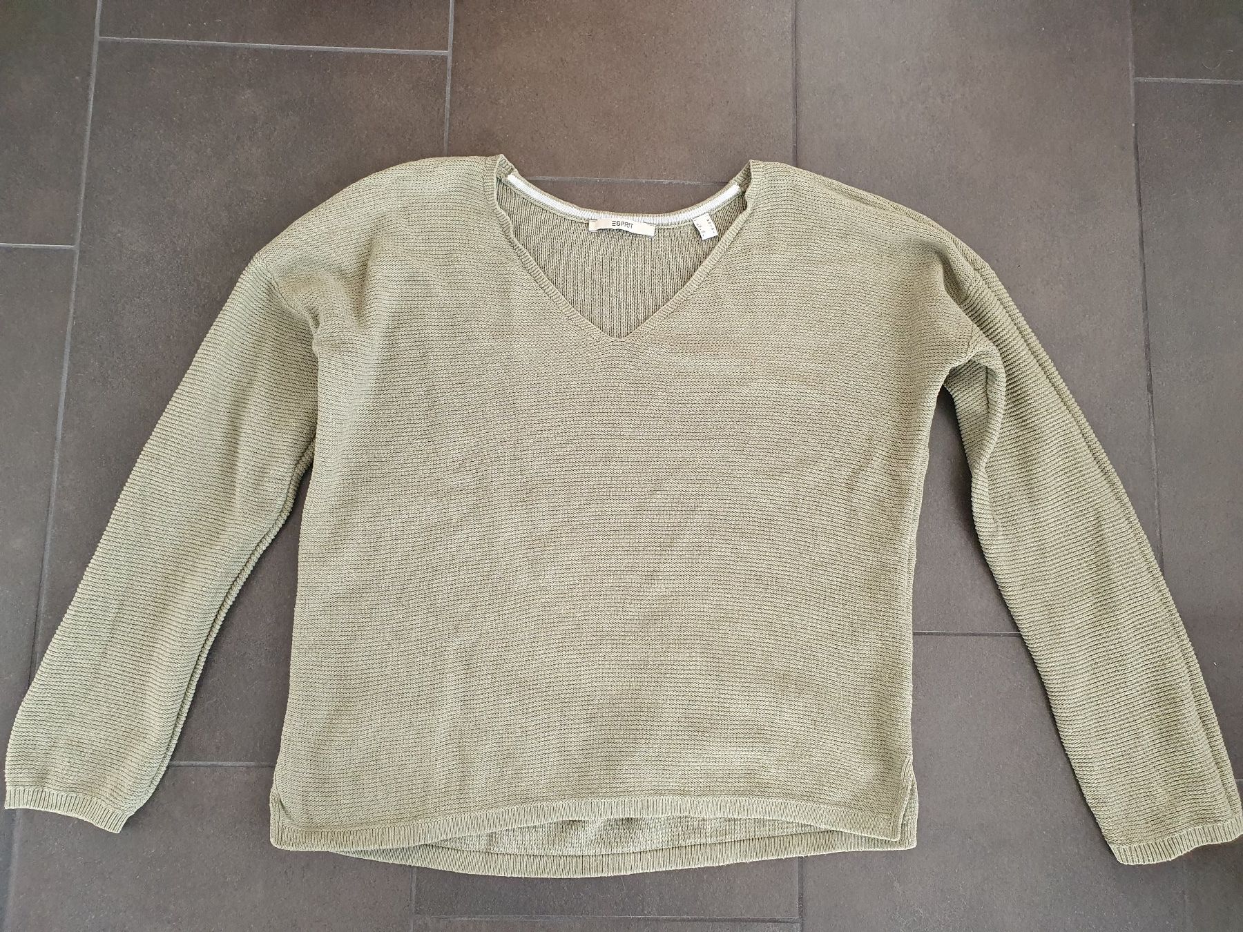 Esprit Pullover & Sweatshirts: ESPRIT Pullover Gr. M grün – Gebraucht aus Frick von Baghira84