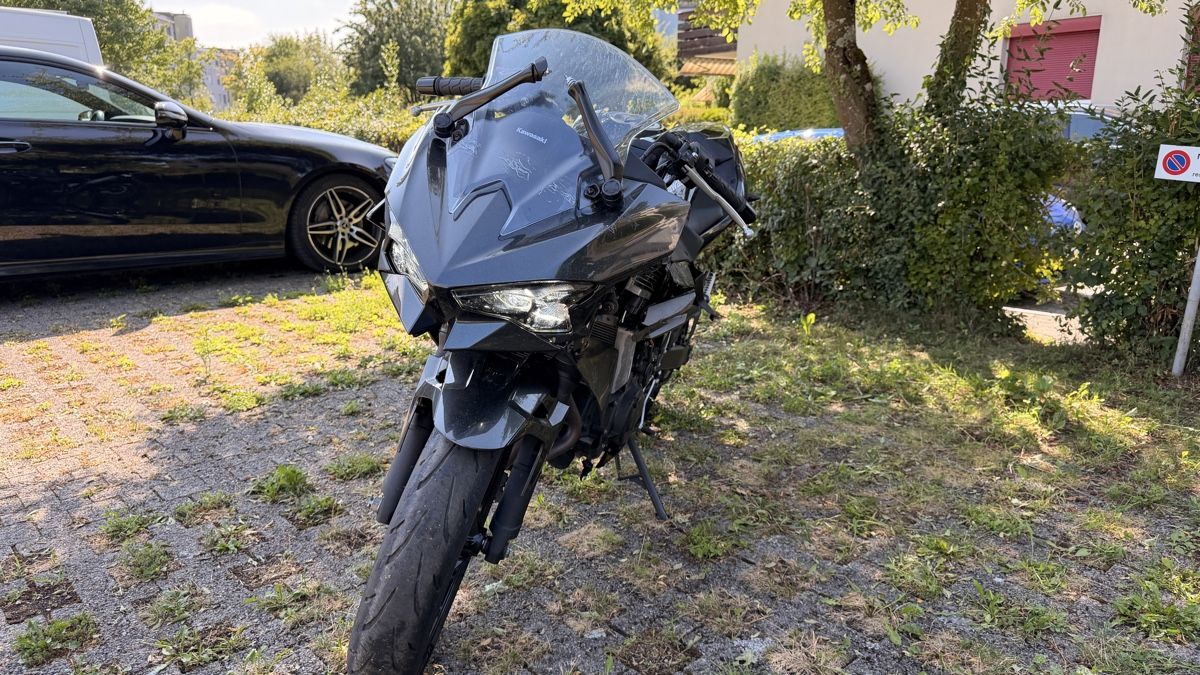 Kawasaki Strasse: Kawasaki ninja 500 2025  – Defekt aus Wetzikon ZH von iCarAutos 1
