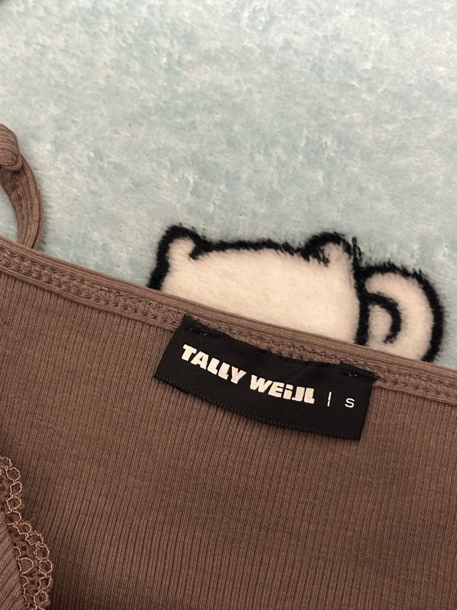 Tally Weijl Top: Tally Weijl Brown Tank Top – Usato da Zofingen venduto da cva_w7vn 1