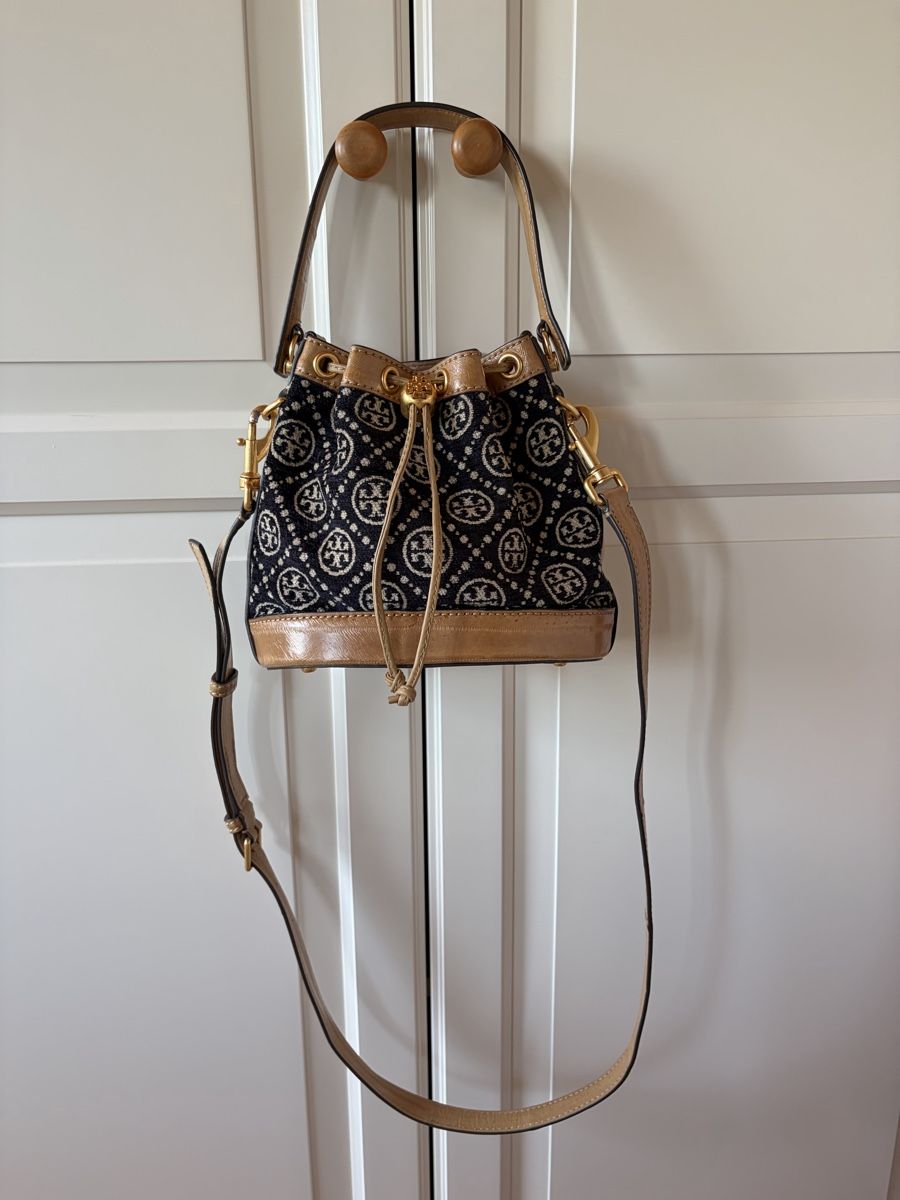Tory Burch Taschen für Damen: Tory Burch Bucket Sling Bag – Gebraucht aus St.Josefen von lop_lh8d 1