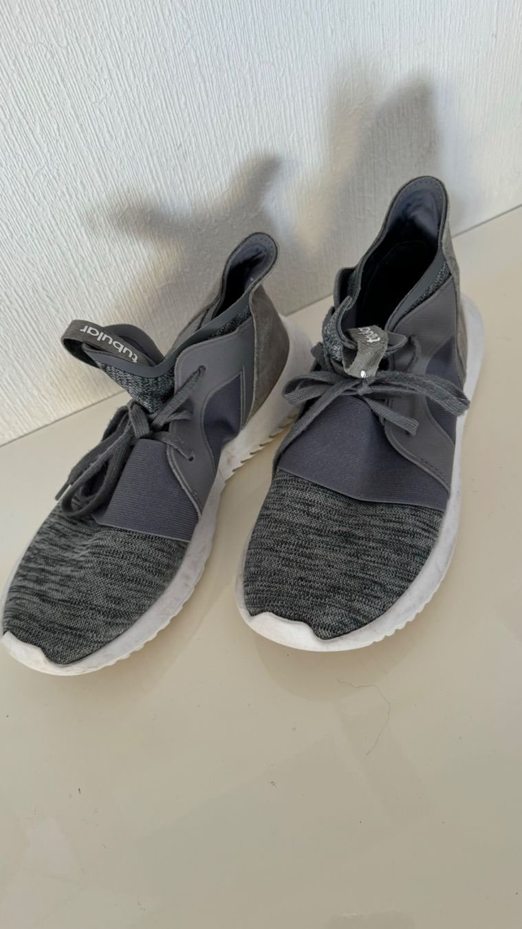 Adidas Scarpe da donna: Basket Adidas – Usato da Bulle venduto da Math2601