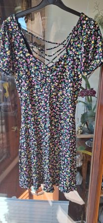 Sommerliches Blumenkleid, Rueckenfrei, Gr. XL,(L)Clockhouse