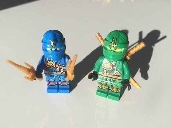 2 Ninjago Minifiguren Jay Lloyd Kaufen Auf Ricardo