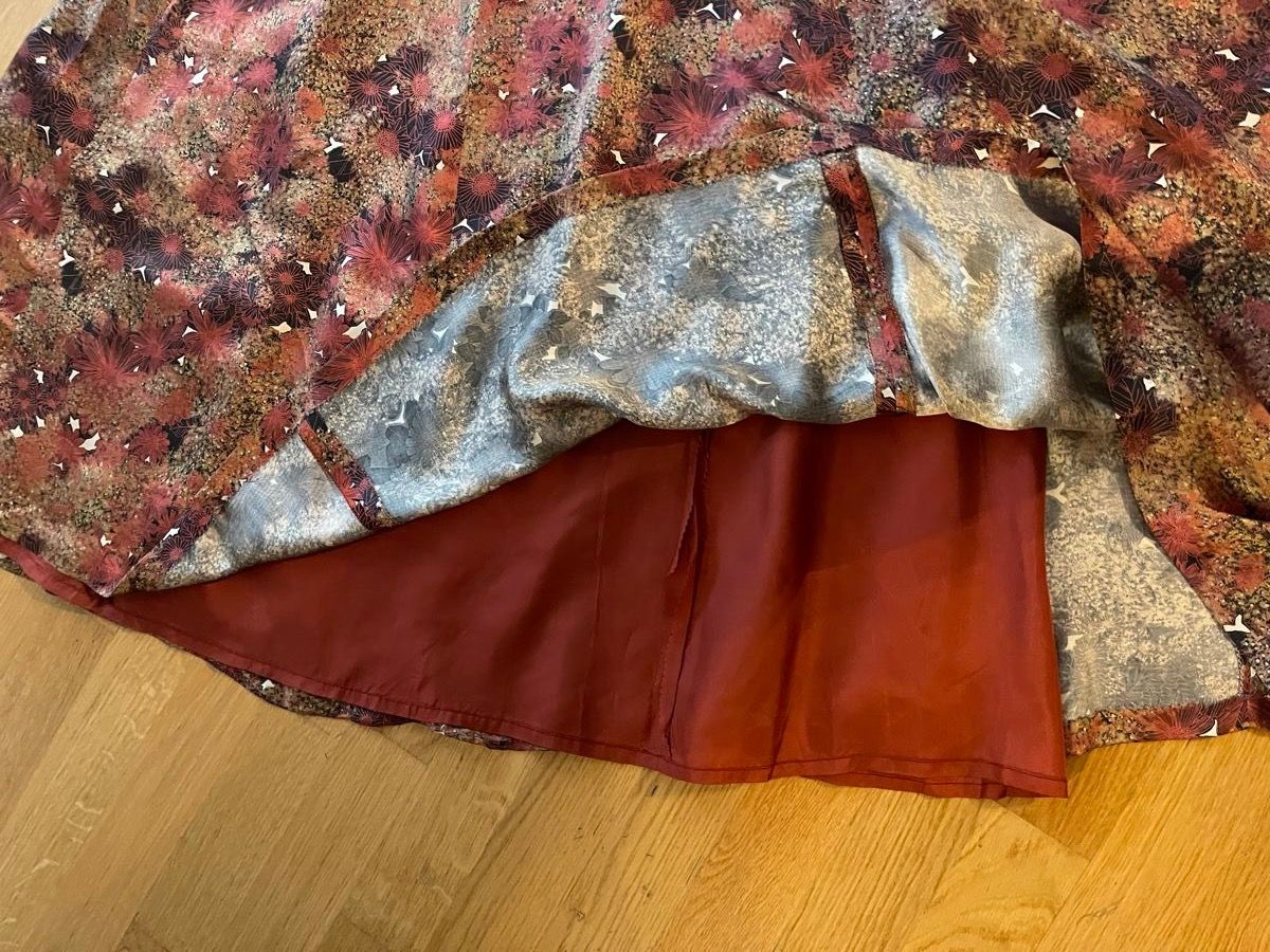 Vestiti: Seidenkleid – Usato da Rüschlikon venduto da Lajniii 5