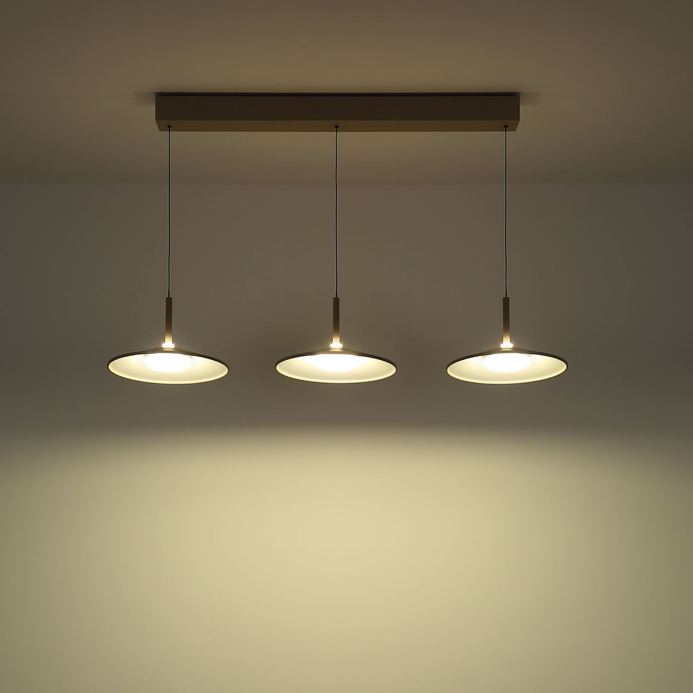 Kronleuchter & Deckenlampen: Pendelleuchte, Sandfarbe, 95 cm x 25 cm – Neu (gemäss Beschreibung) aus Kreuzlingen von Smart-Light 6