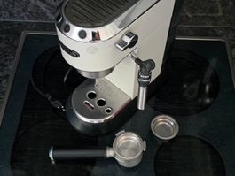 Kaffeemaschine Dedica Style EC 685 weiss Siebträger