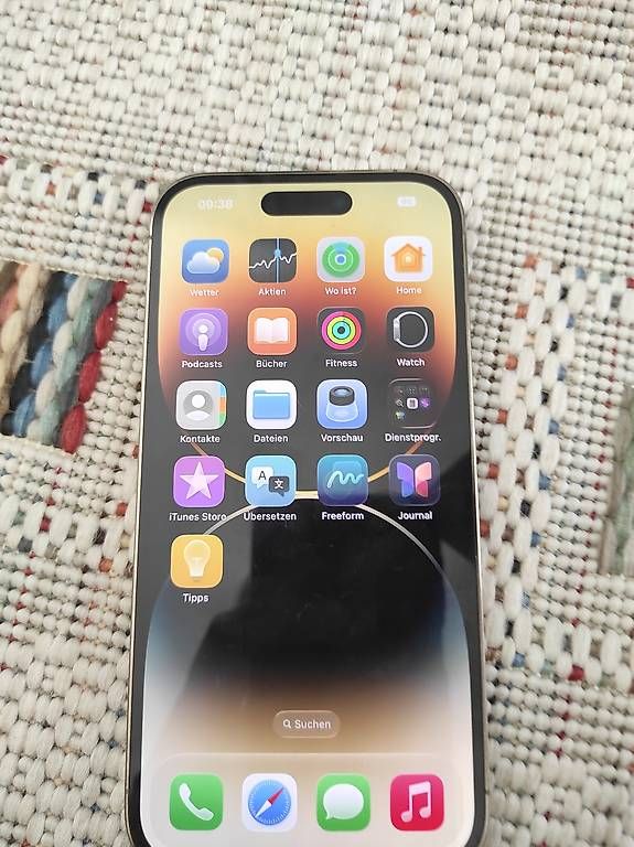 Handys / Smartphones: iPhone 14 Pro GOLD  – Gebraucht aus Reinach BL von mil_b29q