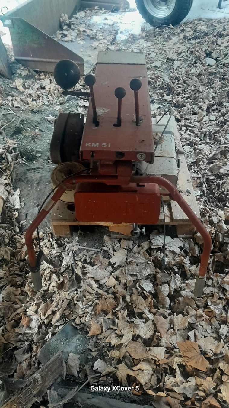 Aebi Toutes les machines: Aebi KM 51 – Défectueux à St.Martin par cb587 1