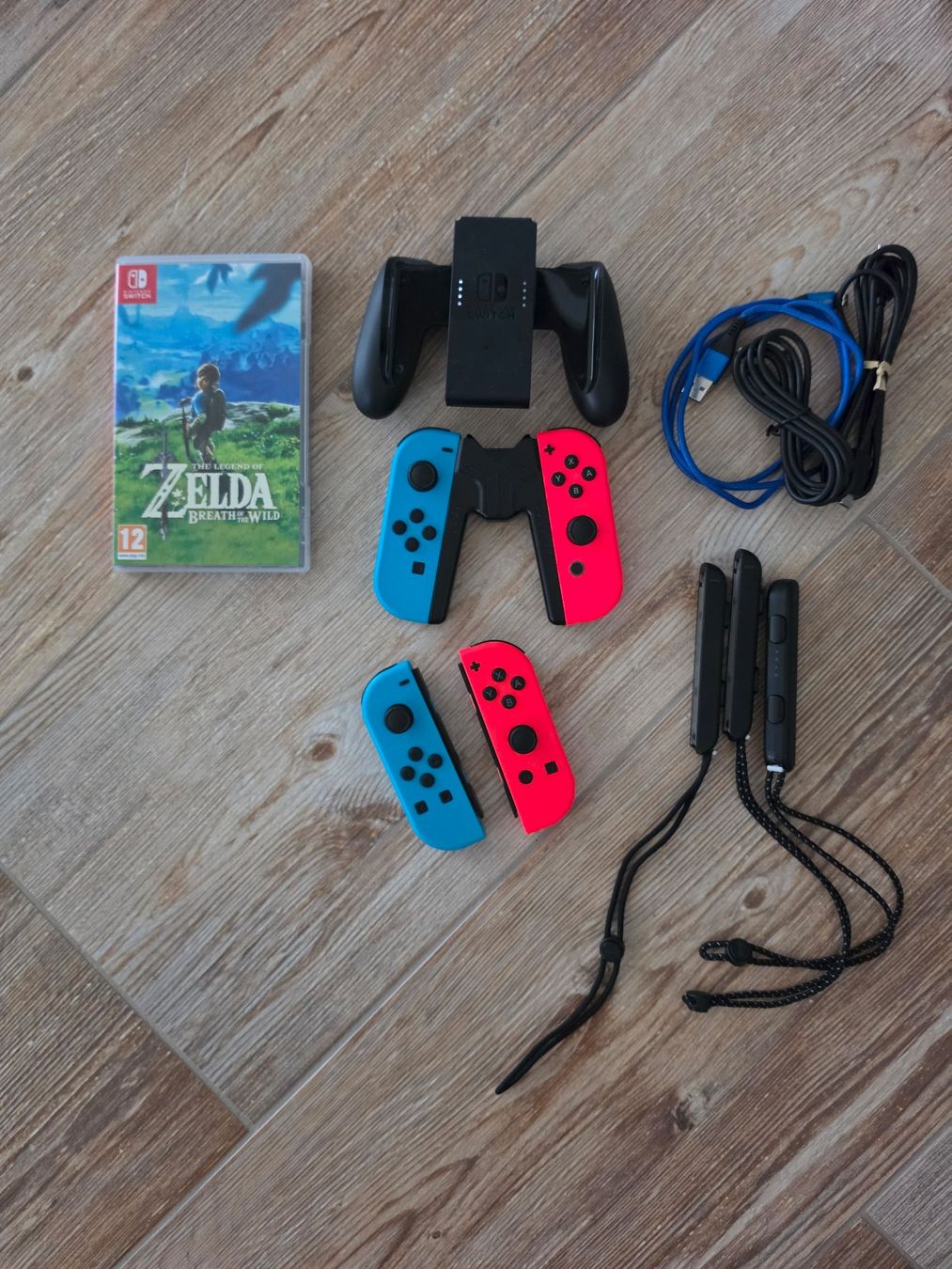 Nintendo Console: Nintendo Switch OLED inkl. Zubehör & Zelda – Nuovo (secondo la descrizione) da Altdorf UR venduto da Xaeon 1