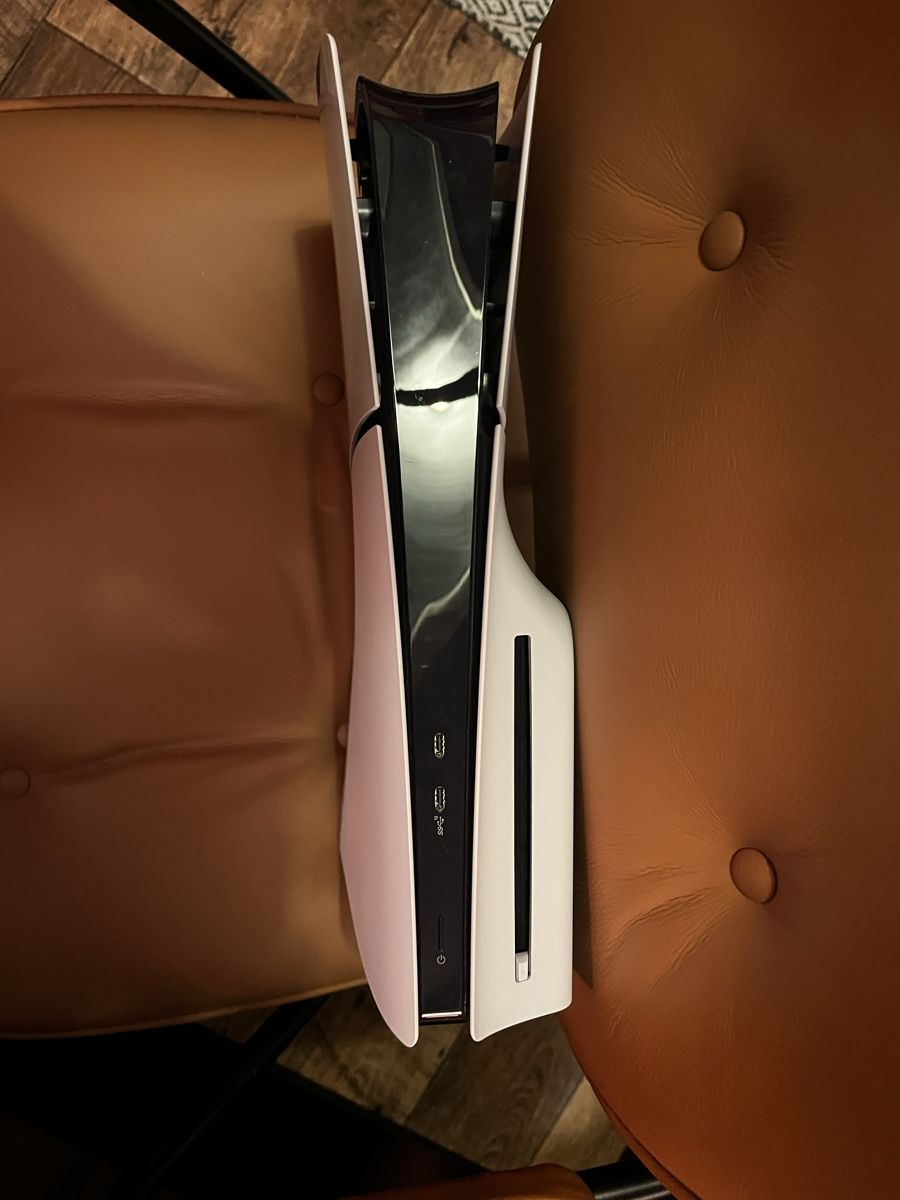Sony Konsolen: Playstation 5 (disc version) – Gebraucht aus La Tour-de-Peilz von m.bedwani 1