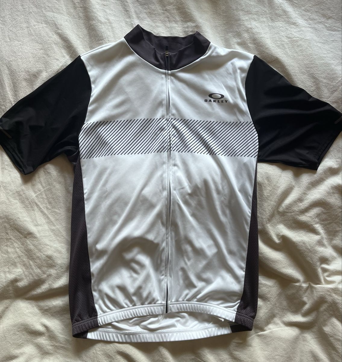 Oakley Canottiere & Pantaloni: Oakley Radtrikot Hydrolix, Grösse M – Nuovo e nell'imballaggio originale da Zürich venduto da pol4r