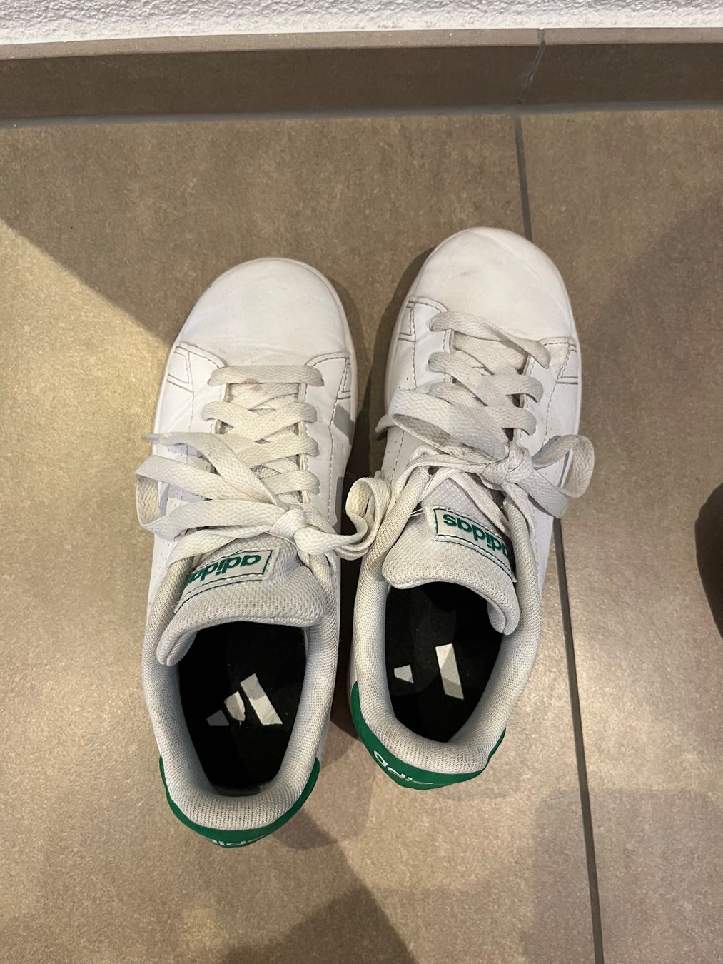 Adidas Scarpe per ragazzi: ***ADIDAS*** Sneaker Gr. 33! – Usato da Volketswil venduto da Kephren 6