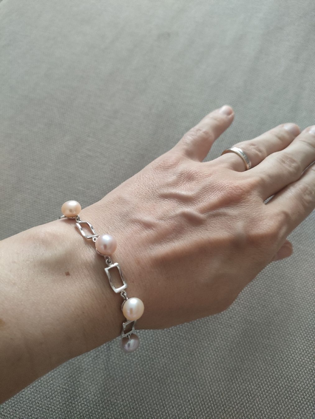 Bracciali & Braccialetti: Armband mit Süsswasserperlen  – Nuovo e nell'imballaggio originale da Bern venduto da Lidia.5 2