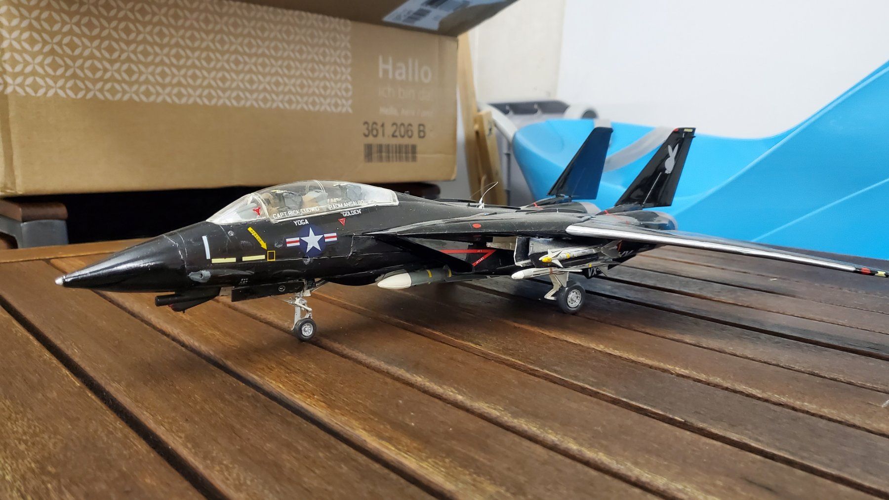 Kits de montage: Grumman F14 Tomcat Modell – D'occasion à Courtaman par Silb