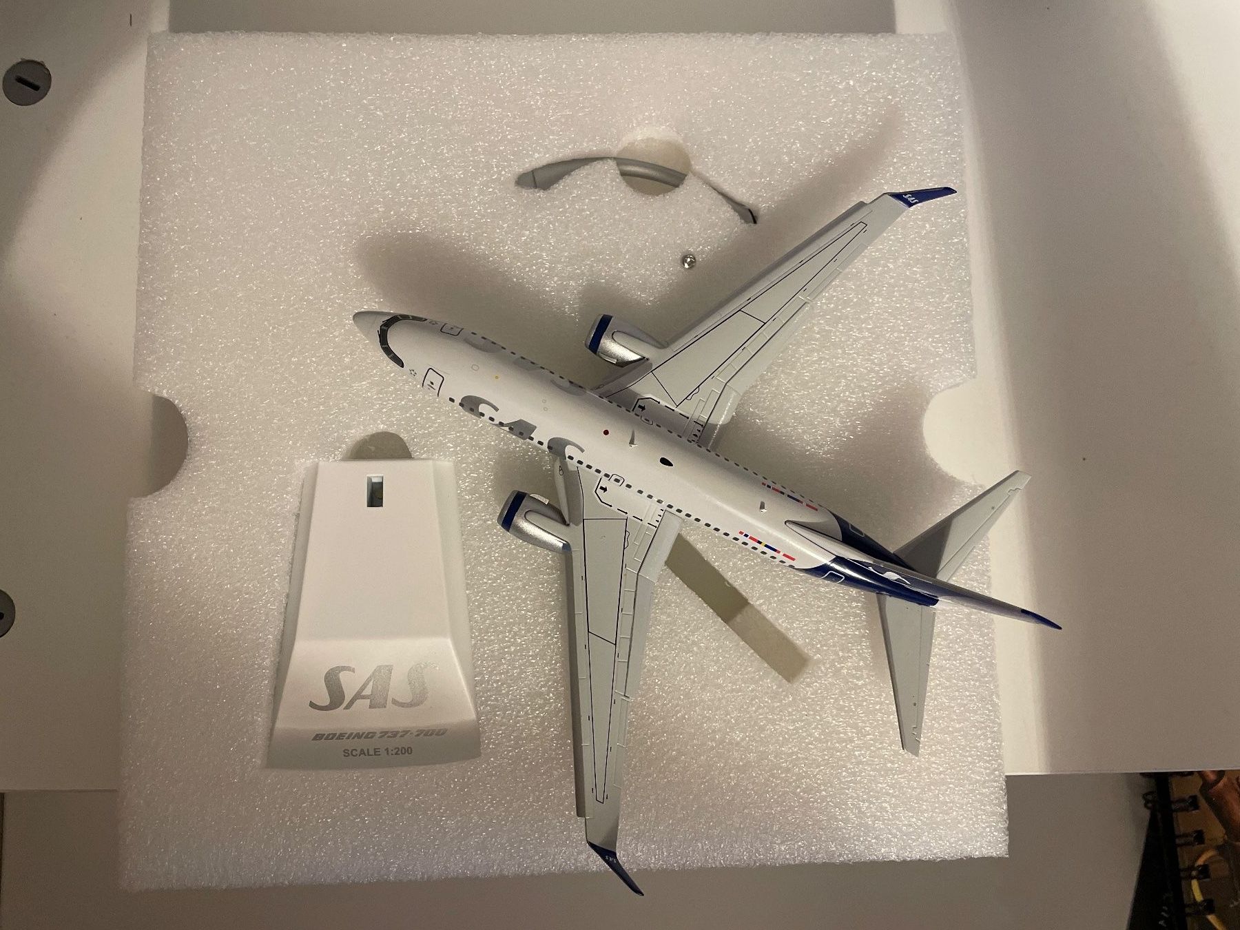 Boeing Kit di modellismo & Modellini statici: SAS B737-700 / Flaps Down / 1:200 / JC Wings – Usato da Bülach venduto da jon_z9x8 4