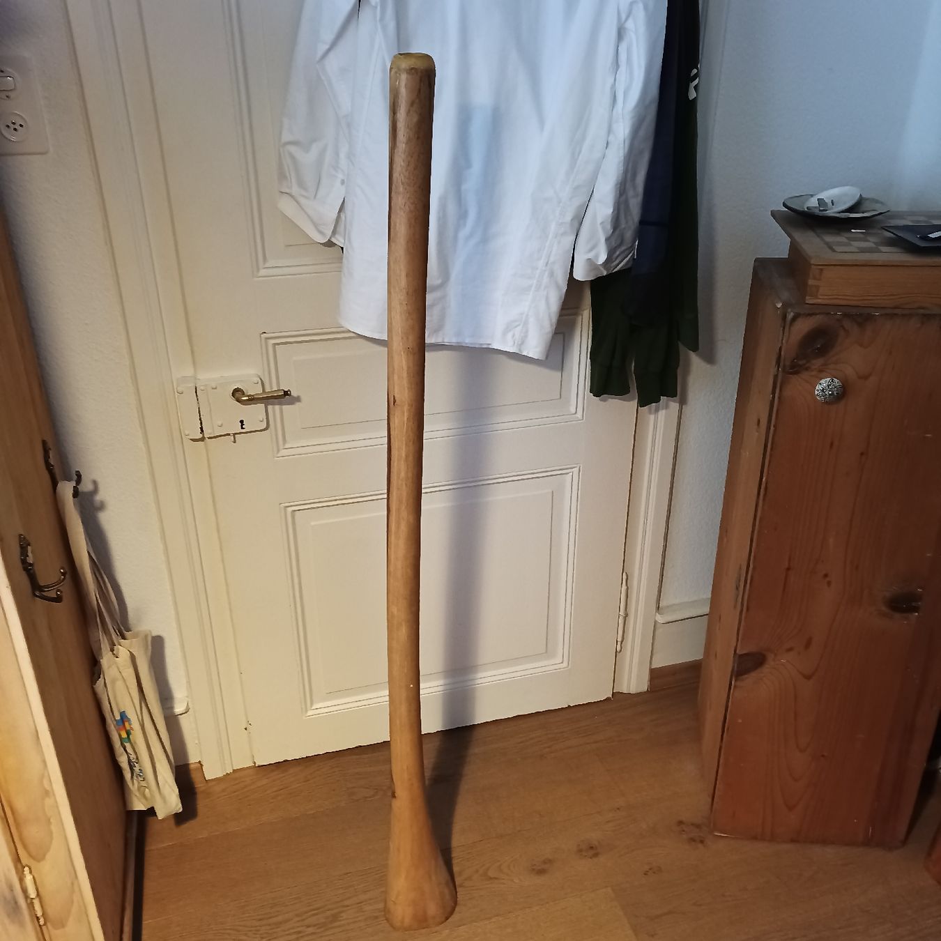 Instruments de musique:  zwei Didgeridoo aus Teak – D'occasion à Basel par ben_ldh6